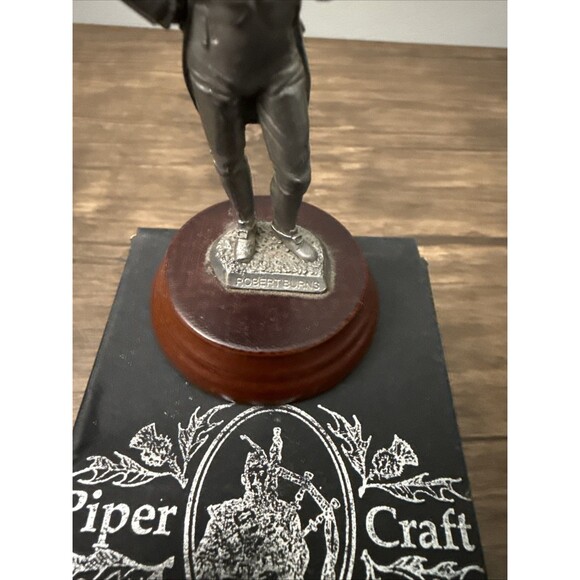 Piper Craft Robert Burns Pewter Figurine | Scotland - Picture 3 of 6